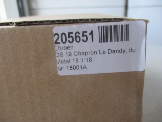 1:18 Scale Auto Miniatures Tacot and Norev Metal - 18 205651 Citroen DS Chapron Le Dandy. MIB
