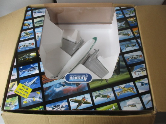The Franklin Mint 1:48 Scale Armour Collection Ozark Air-DC3. MIB