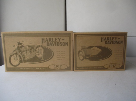 Harley-Davidson 1917 3-Speed V-Twin Model F Motorcycle and Side Car - 1:6 Scale. MIB