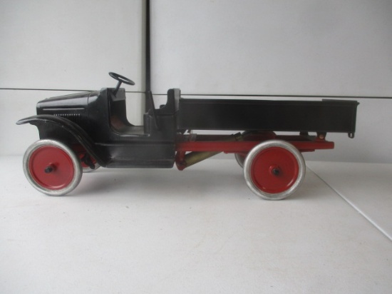 Buddy "L" Line Moline Pressed Steel Company Dump Truck 25"