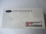 UT Models Ford Expedition Regular XLT Met. Gold 1:18 Scale.