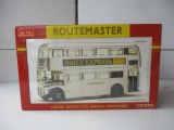 Sun Star Routemaster 1:24 Scale Daily Express Limited Edition. 2903:RM 664: The Silver Lady with