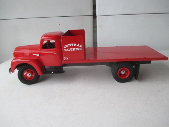 Brunswick Toys Truck 18"