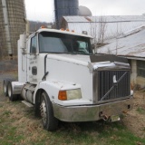 1995 VOLVO WCA TA CONVENTIONAL Tractor, VIN 4V1VVDBPF7SN704753, 730,652 MILES, CUMMINS M11-370E