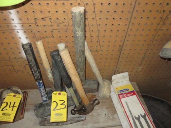 ASSORTED MALLETS AND HAMMER