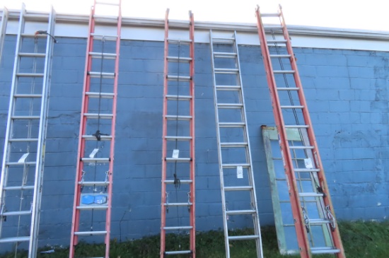 24 FT. FIBERGLASS EXTENSION LADDER