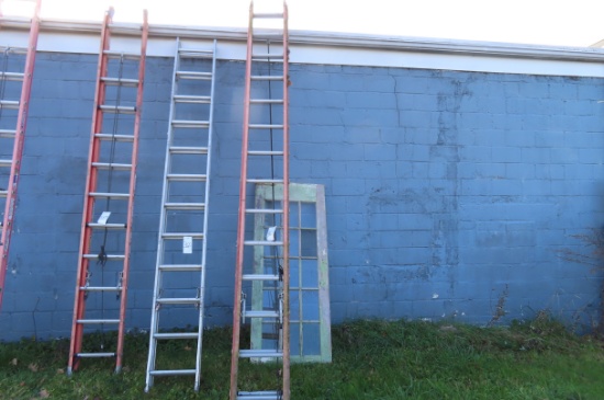 28 FT. FIBERGLASS EXTENSION LADDER