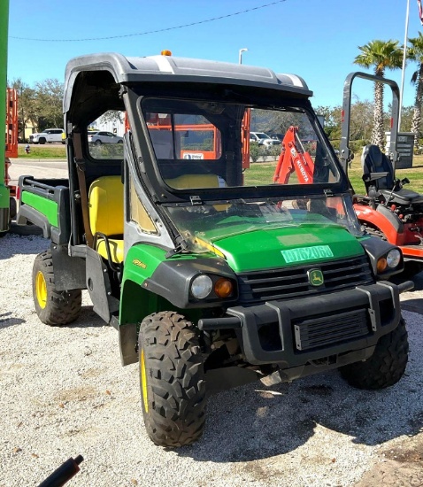 JOHN DEERE GATOR UTV MODEL HPX 815E, DIESEL, 4WD, MANUEL DUMP BED , HITCH, RUNS & OPERATES 