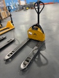 BIG JOE ELECTRIC PALLET JACK WITH EXTRA BATTERY & BATTERY CHARGER, RUNS & OPERATES
