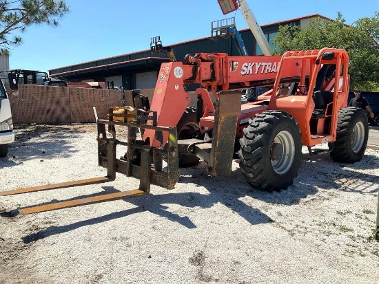 SKYTRAK TELEHANDLER MODEL 10054, DIESEL, APPROX MAX CAPACITY 10,000LBS, OUTRIGGERS, SMALL HYDRAULIC