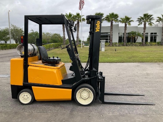 YALE LP FORKLIFT MODEL GLC065TGNUAE084, APPROX MAX CAPACITY 6450LBS, APPROX MAX HEIGHT 187", TILT,