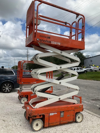 2017 SNORKEL SCISSOR LIFT MODEL S3219E ANSI , ELECTRIC, APPROX MAX PLATFORM HEIGHT 19FT, NON MARK...
