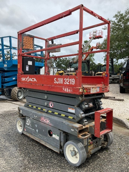 SKYJACK SCISSOR LIFT MODEL SJIII 3219, ELECTRIC, APPROX MAX PLATFORM HEIGHT 19FT, NON MARKING TIR...