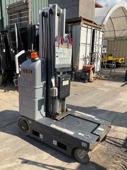 2013 JLG MANLIFT MODEL 20MVL, ELECTRIC, APPROX MAX PLATFORM HEIGHT 20FT, NON MARKING TIRES, BUILT...
