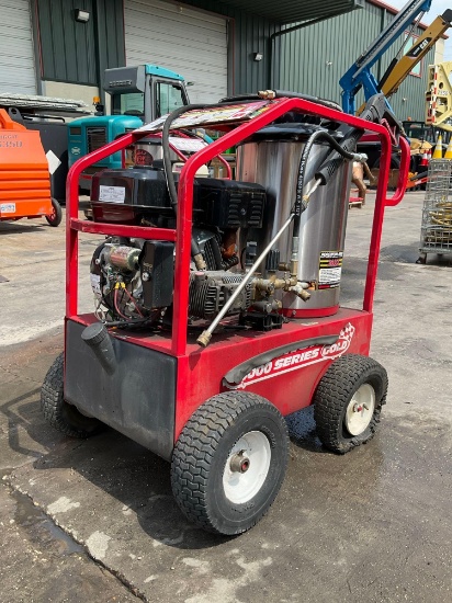 2022 MAGNUM 4000 SERIES GOLD HOT WATER PRESSURE WASHER,DIESEL GAS POWER, ELECTRIC START, APPROX 4...