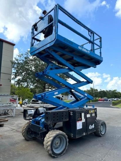2014 GENIE ROUGH TERRAIN SCISSOR LIFT MODEL GS2669 RT, DUAL FUEL, APPROX MAX PLATFORM HEIGHT 26FT