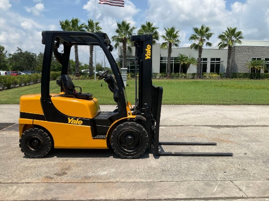 2015 YALE FORKLIFT MODEL GDP050VXNKSE086, DIESEL, APPROX MAX CAPACITY 4800LBS, APPROX MAX HEIGHT