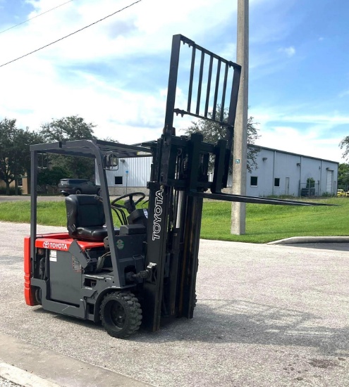 TOYOTA FORKLIFT MODEL 5FBE15, ELECTRIC, APPROX MAX CAPACITY 2800LBS, MAX HEIGHT 107in, TILT, SIDE...
