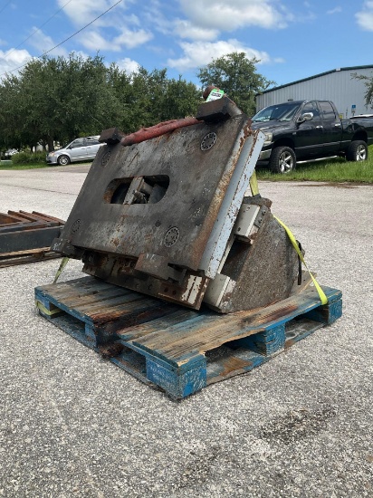ROTATOR...16,000LBS CAP CLAMP ATTACHMENT MODEL QTL-TSC-16, APPROX 42in WIDE