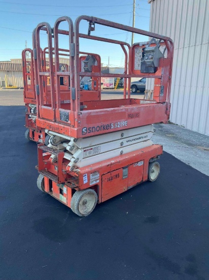 2016 SNORKEL SCISSOR LIFT MODEL S3219E ANSI , ELECTRIC, APPROX MAX PLATFORM HEIGHT 19FT, NON MARK...