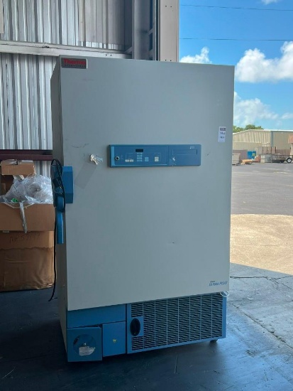THERMO FISHER SCIENTIFIC FREEZER MODEL ULT2586-10-D43; APPROXIMATELY 208/230 V, 12 AMP, 60 HZ, 1