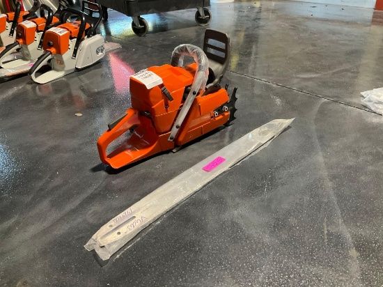 UNUSED CHAINE SAW