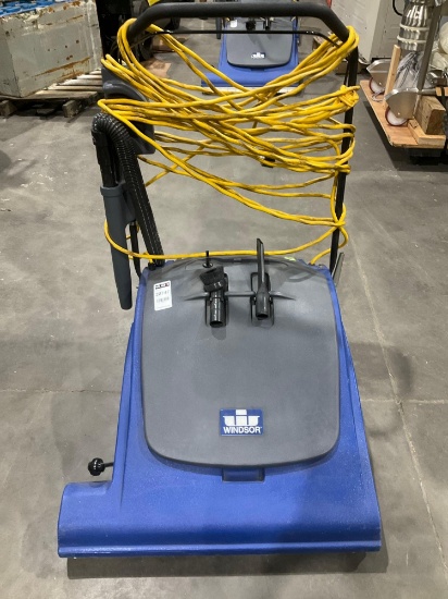 WINDSOR COMMERCIAL VACUUM W/ ATTACHMENTS