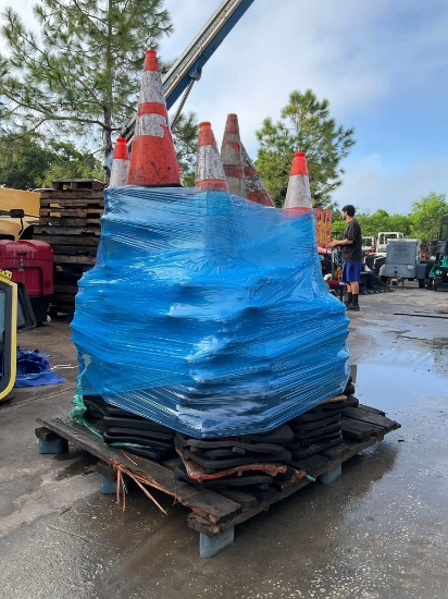 LARGE LOT OF SAFETY CONES ON PALLET...