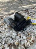 ( 1 ) UNUSED QUICK HITCH ATTACHMENT FOR MINI EXCAVATOR