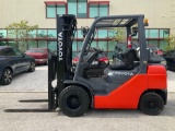 TOYOTA FORKLIFT, LP POWERED, APPROX MAX CAPACITY 4500LBS, MAX HEIGHT 189in, TILT, SIDE SHIFT, RUN...