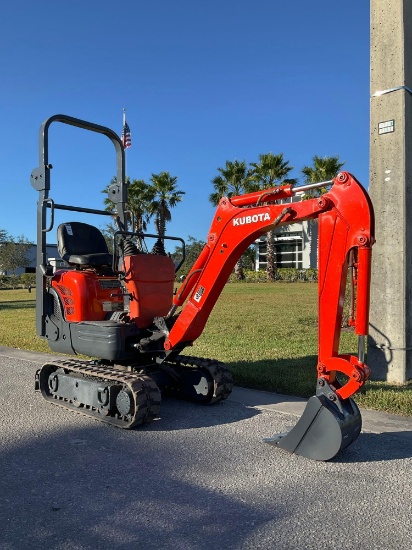 KUBOTA...ULTRA COMPACT EXCAVATOR MODEL K008-3, DIESEL, RUBBER TRACKS, PUSH BLADE, RUNS & OPERATES