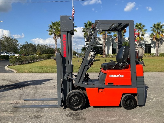 KOMATSU FORKLIFT MODEL FG-15ST-15, LP POWERED, APPROX MAX CAPACITY 3000LBS, MAX HEIGHT 128in, TILT,