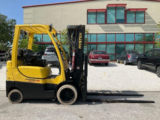 2019 HYSTER 50 FORTIS FORKLIFT MODEL S50FT, LP POWERED, MAX HEIGHT 240in, TILT, SIDE SHIFT,