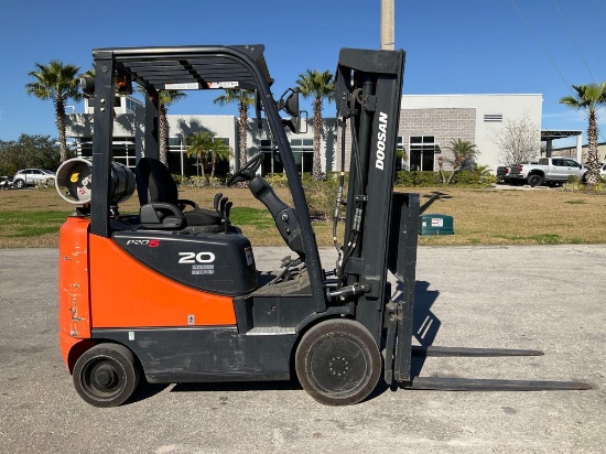 2016 DOOSAN PRO 5 FORKLIFT MODEL GC20E-5, LP POWERED, APPROX MAX CAPACITY 4,000 LBS