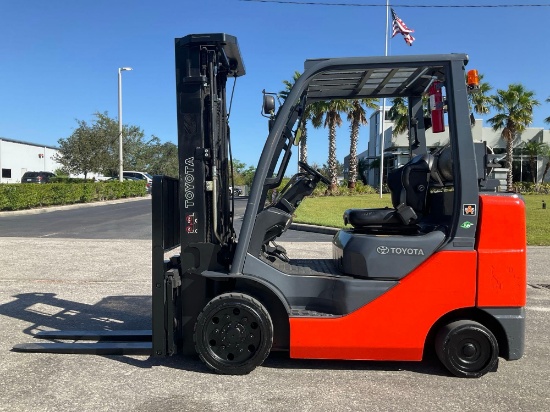TOYOTA FORKLIFT MODEL 8FGCU30, LP POWERED, APPROX MAX CAPACITY 6,000 LBS