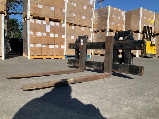 CAT PALLET FORK ATTACHMNET MODEL 2066868, FORKS APPROX 44in L...