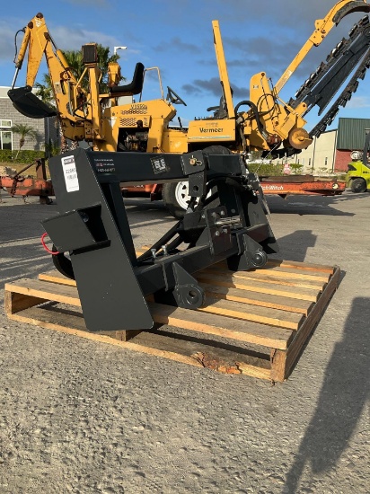 UNUSED 2024 LANDHONOR 3POINT HITCH ADAPTER ATTACHMENT MODEL PHA-16-2C FOR UNIVERSAL SKID STEER