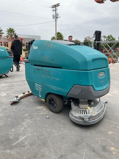 2019 TENNANT WALK BEHIND FLOOR SCRUBBER MODEL T600, ELECTRIC