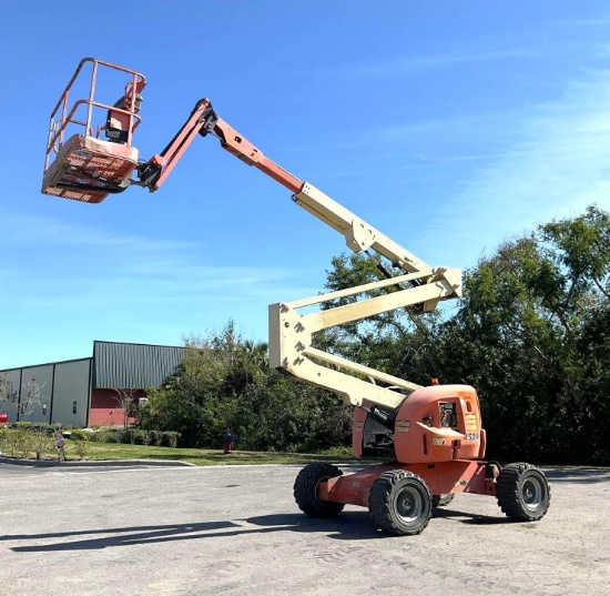 2015 JLG ARTICULATING BOOM LIFT MODEL 450AJ; ELECTRIC POWERED; APPROX MAX PLATFORM HEIGHT 45 FT; AP