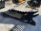 ( 1 ) UNUSED 2024GIYI5T HYDRAULIC THUMB CLAMP FOR EXCAVATOR, FITS CAT 3-5TON EXCAVATOR