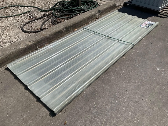 UNUSED CLEAR POLYCARBONATE PANELS, APPROX 20 PANELS, APPROX 35in x 8FT