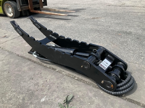 ( 1 ) UNUSED 2025 GIYI 7T HYDRAULIC THUMB CLAMP FOR EXCAVATOR, FITS CAT 7-9TON EXCAVATOR