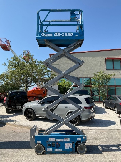 2015 GENIE SCISSOR LIFT MODEL GS1930, ELECTRIC, APPROX MAX PLATFORM HEIGHT 19FT, BUILT IN BATTERY...