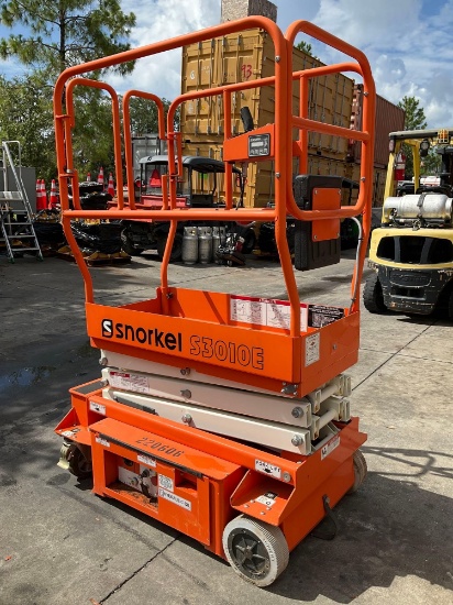 SNORKEL SCISSOR LIFT MODEL S3010E, ELECTRIC, APPROX MAX PLATFORM HEIGHT 10FT, NON MARKING TIRES