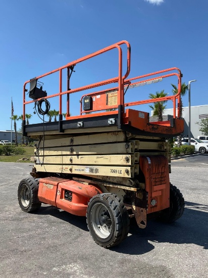 JLG SCISSORLIFT MODEL 3369LE, ELECTRIC,APPROX MAX PLATFORM HEIGHT 33FT