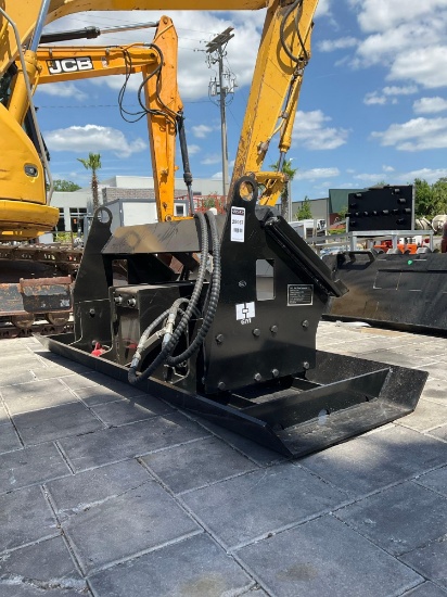 ( 1 ) UNUSED 2025GIYIPLATE COMPACTOR ATTACHMENT MODEL GY-PC71FOR SKID STEER, APPROX WORKING PRESS