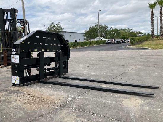 UNUSED 2025 GIYI SIDE SHIFT FORK ATTACHMENT MODEL GY D-CYHC FOR SKID STEER, APPROX 5FT FORKS, APP...