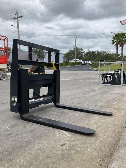 UNUSED 2025 WOLVERINE MINI PALLET FORK ATTACHMENT MODEL MPF-11-2500G FOR SKID STEER (PLEASE NOTE