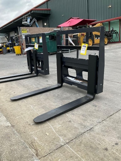 UNUSED 2025 WOLVERINE MINI PALLET FORK ATTACHMENT MODEL MPF-11-2500G FOR SKID STEER (PLEASE NOTE