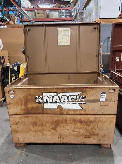 KNAACK METAL INDUSTRIAL TOOL CHEST; APPROXIMATELY 39 IN L X 31 IN W X 35 IN T; CONTENTS INCLUDED